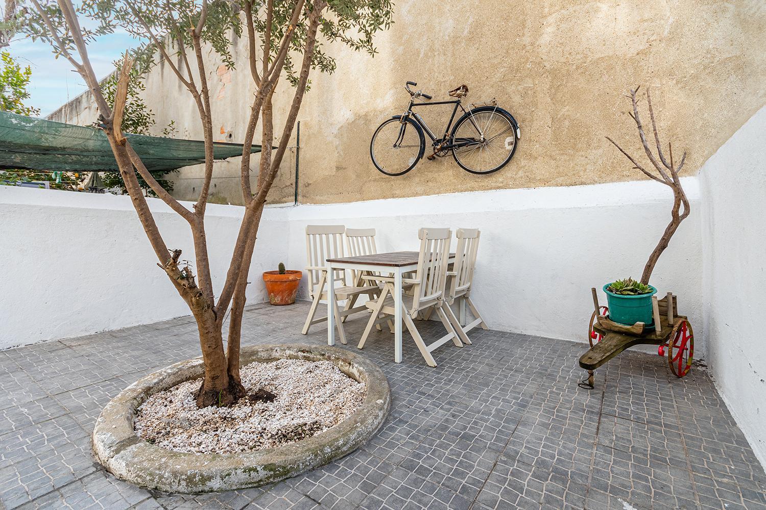 Spacious Apartment With Terrace At Graca Lisbon Bagian luar foto